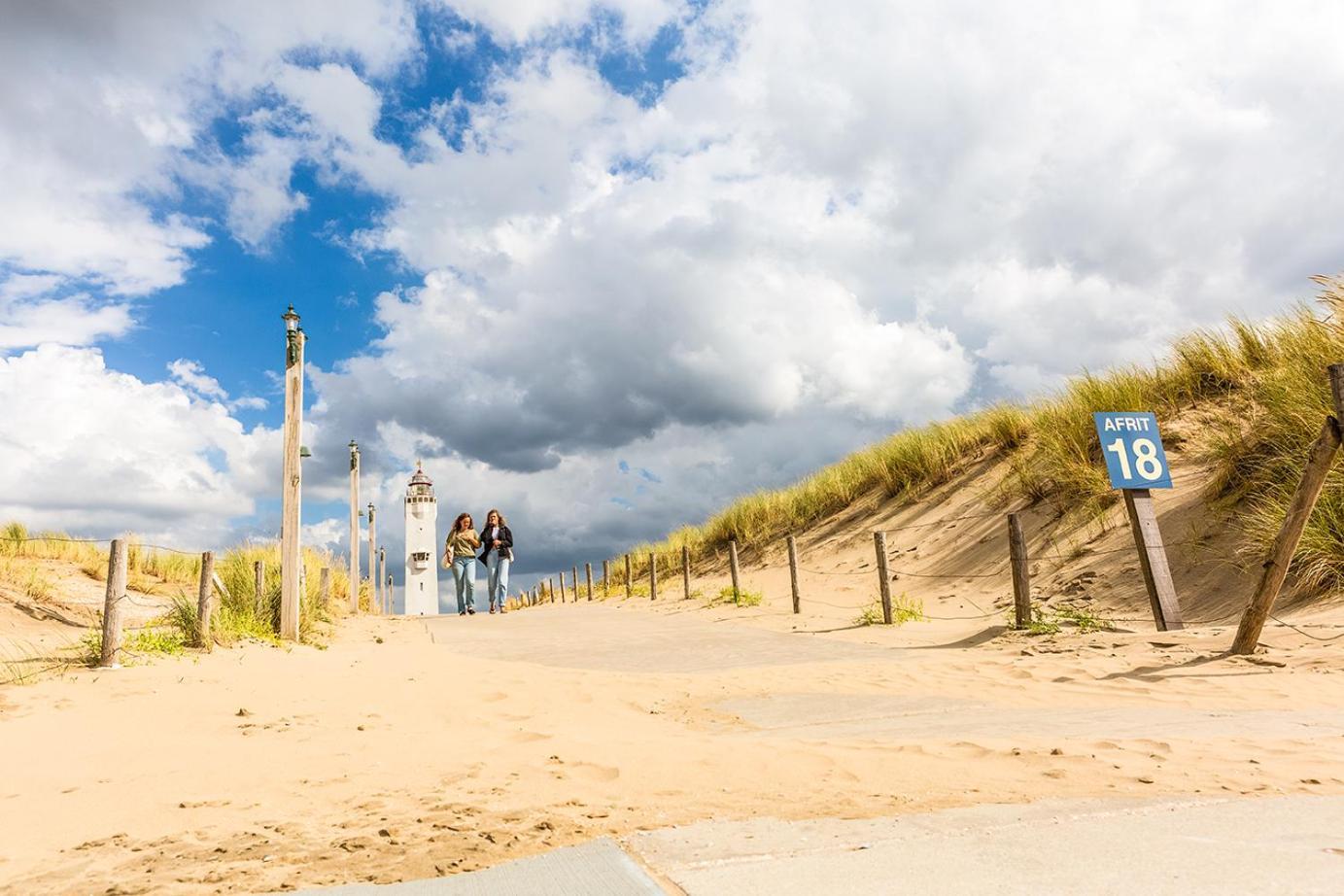 شقة Hello Noordwijk - Souterrain Hoogwakersbosstraat 6 المظهر الخارجي الصورة