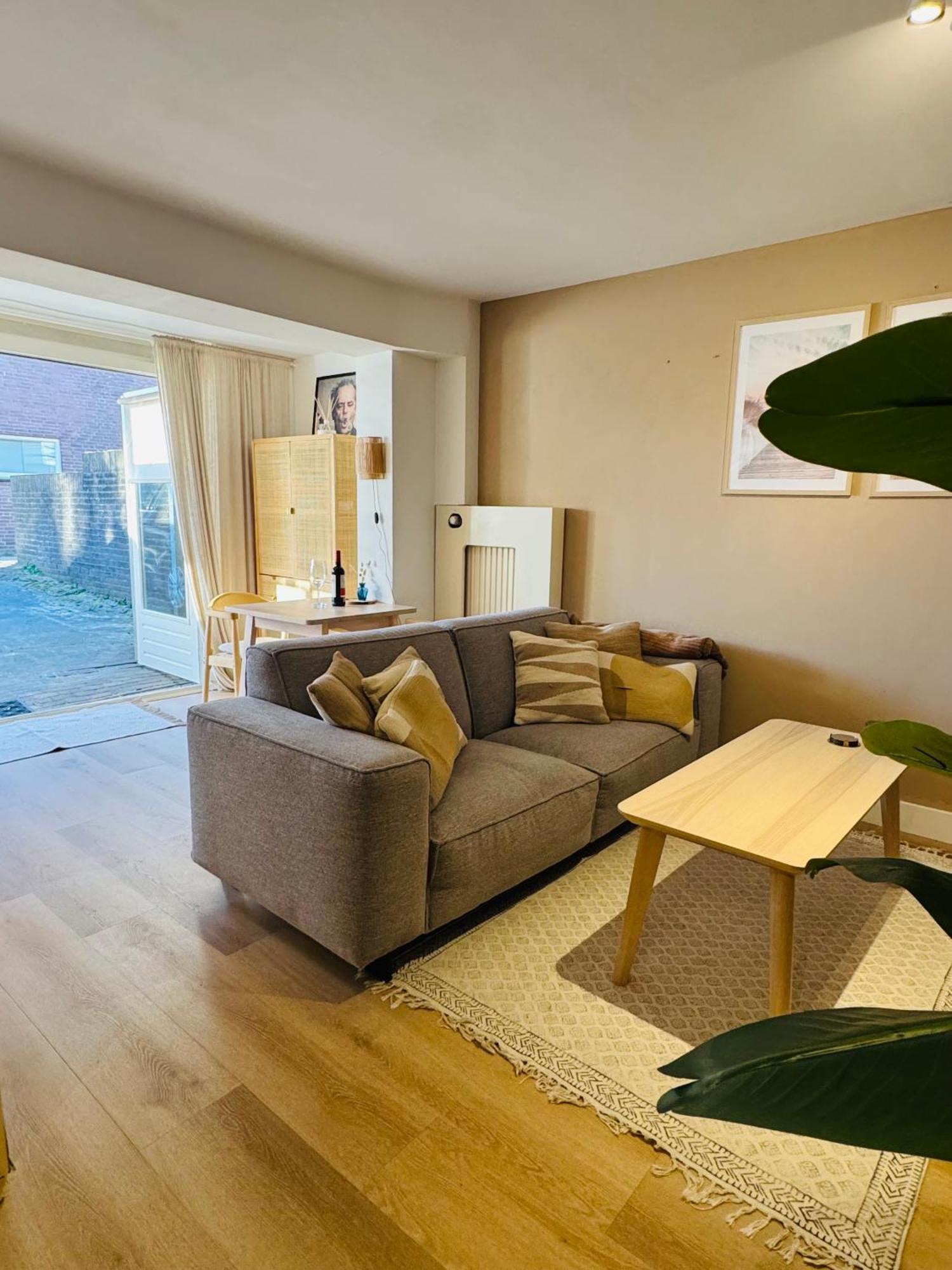 شقة Hello Noordwijk - Souterrain Hoogwakersbosstraat 6 المظهر الخارجي الصورة
